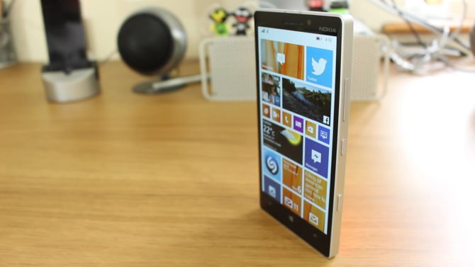 Lumia 930