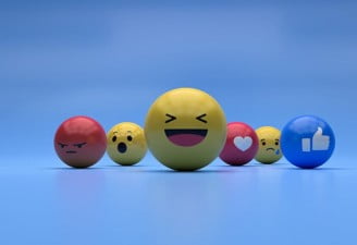 emojis vs emoticons